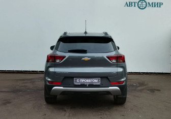 Подержанный автомобиль Chevrolet TrailBlazer 2021 года (6 фото)
