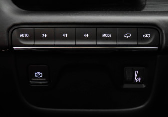 Подержанный автомобиль Cadillac Escalade Suv 2022 года (25 фото)