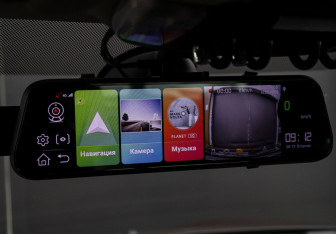 Подержанный автомобиль MINI Clubman Wagon 2018 года (17 фото)