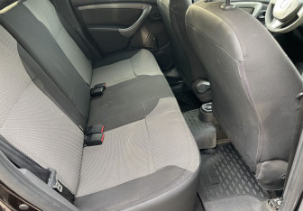 Подержанный автомобиль Renault Duster 2016 года (11 фото)