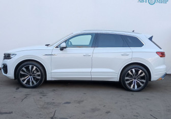 Подержанный автомобиль Volkswagen Touareg 2019 года (8 фото)