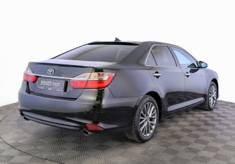 Подержанный автомобиль Toyota Camry Sedan 2016 года (5 фото)