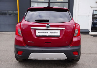 Подержанный автомобиль Opel Mokka 2012 года (6 фото)
