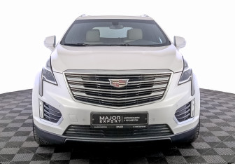 Подержанный автомобиль Cadillac XT5 2016 года (2 фото)
