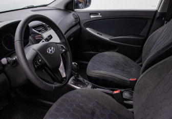 Подержанный автомобиль Hyundai Solaris Sedan 2015 года (10 фото)
