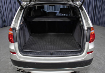 Подержанный автомобиль BMW X3 2013 года (10 фото)