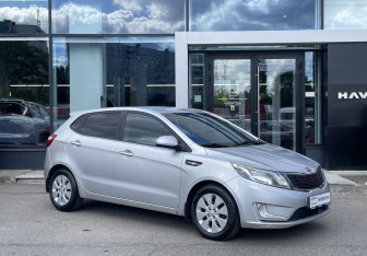Подержанный автомобиль Kia Rio Hatchback 2012 года (3 фото)