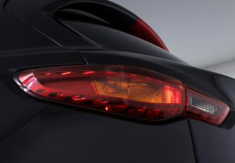 Подержанный автомобиль Infiniti QX70 2015 года (27 фото)