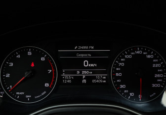 Подержанный автомобиль Audi A6 Sedan 2016 года (24 фото)