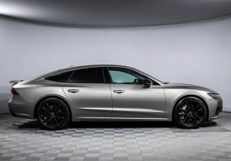 Подержанный автомобиль Audi A7 2018 года (4 фото)