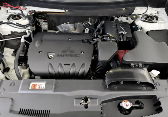 Подержанный автомобиль Mitsubishi Outlander 2020 года (9 фото)