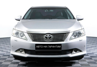 Подержанный автомобиль Toyota Camry Sedan 2012 года (2 фото)