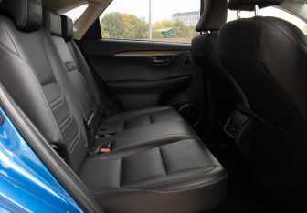 Подержанный автомобиль Lexus NX 2020 года (15 фото)