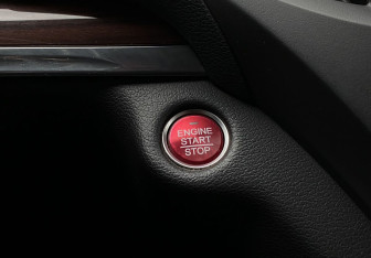 Подержанный автомобиль Acura MDX 2014 года (18 фото)