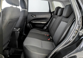 Подержанный автомобиль Suzuki Vitara 2020 года (12 фото)