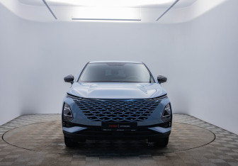 Подержанный автомобиль Omoda C5 2023 года (2 фото)