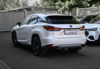 Подержанный автомобиль Lexus RX 2020 года (6 фото)