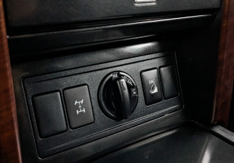 Подержанный автомобиль Toyota Land Cruiser Prado 2017 года (25 фото)