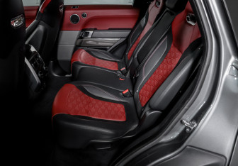 Подержанный автомобиль Land Rover Range Rover Sport 2018 года (10 фото)