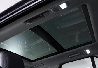 Подержанный автомобиль Land Rover Range Rover 2017 года (18 фото)