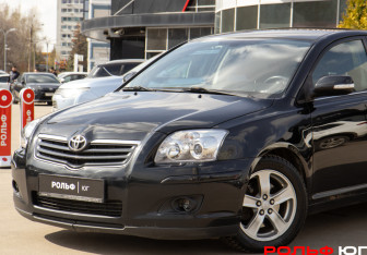 Подержанный автомобиль Toyota Avensis Sedan 2006 года (21 фото)