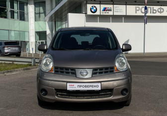 Подержанный автомобиль Nissan Note 2008 года (2 фото)
