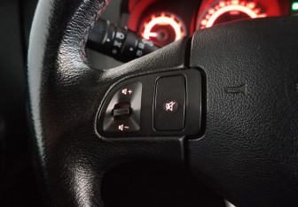 Подержанный автомобиль Kia Ceed Hatchback 2010 года (14 фото)