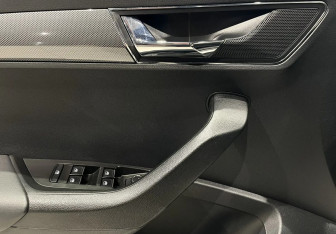 Подержанный автомобиль Skoda Karoq 2020 года (19 фото)