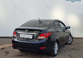Подержанный автомобиль Hyundai Solaris Sedan 2012 года (5 фото)