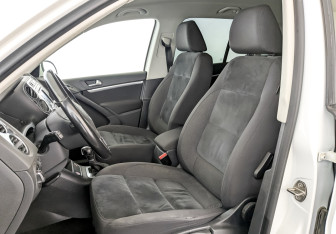 Подержанный автомобиль Volkswagen Tiguan 2015 года (20 фото)