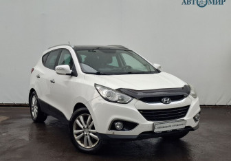 Подержанный автомобиль Hyundai ix35 2012 года (3 фото)