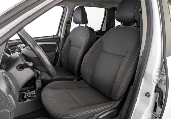 Подержанный автомобиль Nissan Terrano 2021 года (20 фото)