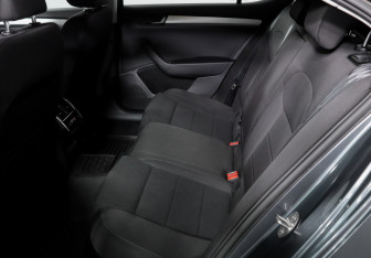 Подержанный автомобиль Skoda Superb Liftback 2015 года (10 фото)