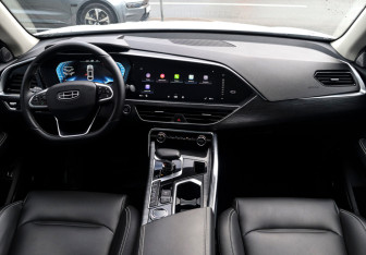 Подержанный автомобиль Geely Tugella 2022 года (12 фото)