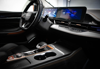 Подержанный автомобиль Omoda S5 GT 2023 года (25 фото)