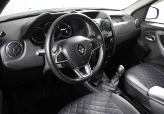 Подержанный автомобиль Renault Duster 2020 года (8 фото)