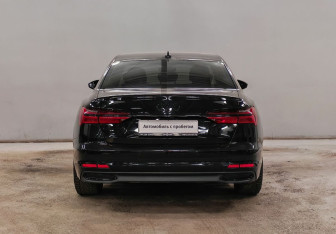 Подержанный автомобиль Audi A6 Wagon 2021 года (6 фото)