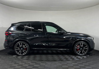 Подержанный автомобиль BMW X5 2024 года (6 фото)