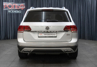 Подержанный автомобиль Volkswagen Teramont 2019 года (6 фото)