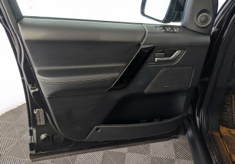 Подержанный автомобиль Land Rover Freelander 2013 года (19 фото)