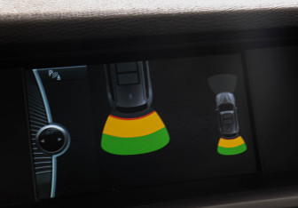 Подержанный автомобиль BMW X3 2013 года (15 фото)