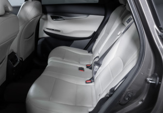 Подержанный автомобиль Infiniti QX50 2019 года (10 фото)