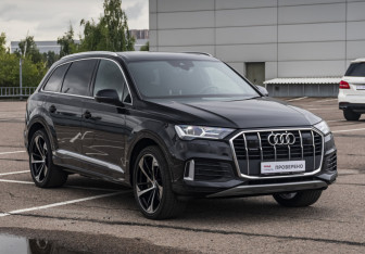 Подержанный автомобиль Audi Q7 2021 года (4 фото)