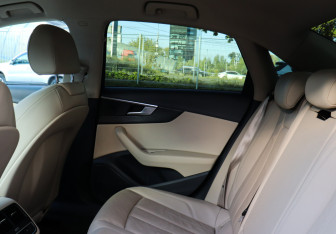Подержанный автомобиль Audi A4 Sedan 2019 года (10 фото)