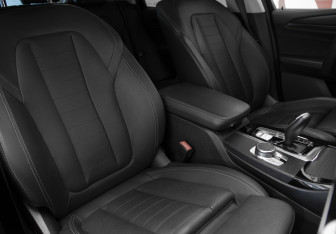 Подержанный автомобиль BMW X3 2017 года (33 фото)