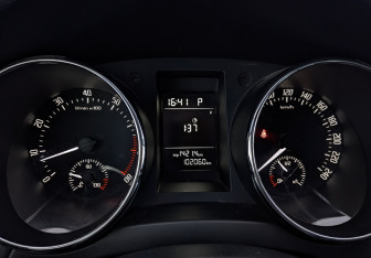 Подержанный автомобиль Skoda Yeti 2014 года (16 фото)