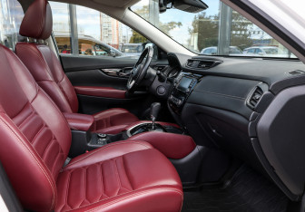 Подержанный автомобиль Nissan X-Trail 2021 года (10 фото)