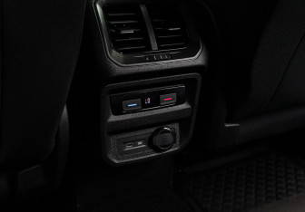 Подержанный автомобиль Volkswagen Tiguan 2021 года (9 фото)