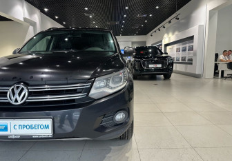 Подержанный автомобиль Volkswagen Tiguan 2013 года (7 фото)