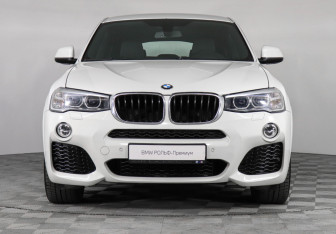 Подержанный автомобиль BMW X4 2016 года (3 фото)